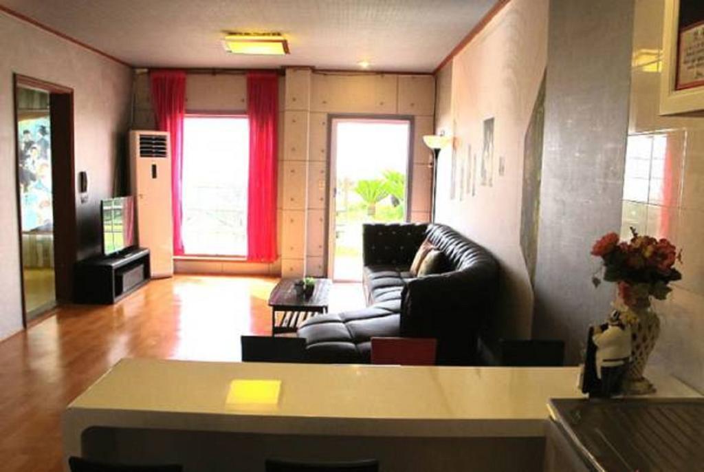 Dg Beach Pension 済州市 部屋 写真