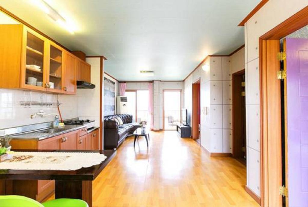 Dg Beach Pension 済州市 部屋 写真