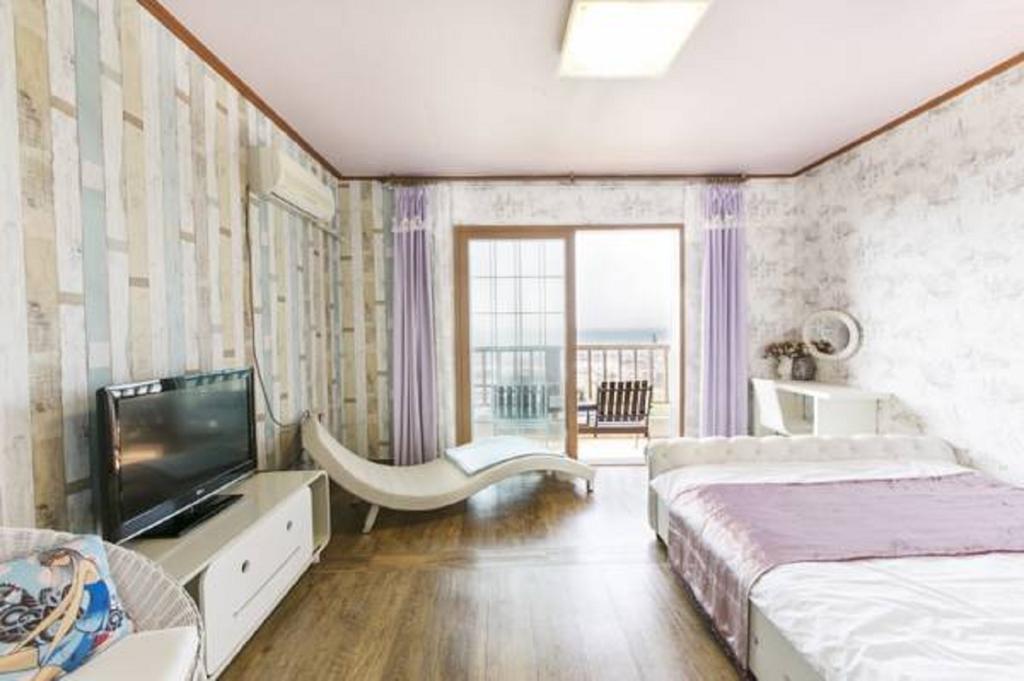 Dg Beach Pension 済州市 部屋 写真