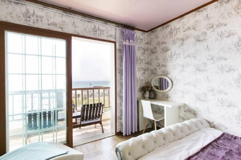 Dg Beach Pension 済州市 部屋 写真