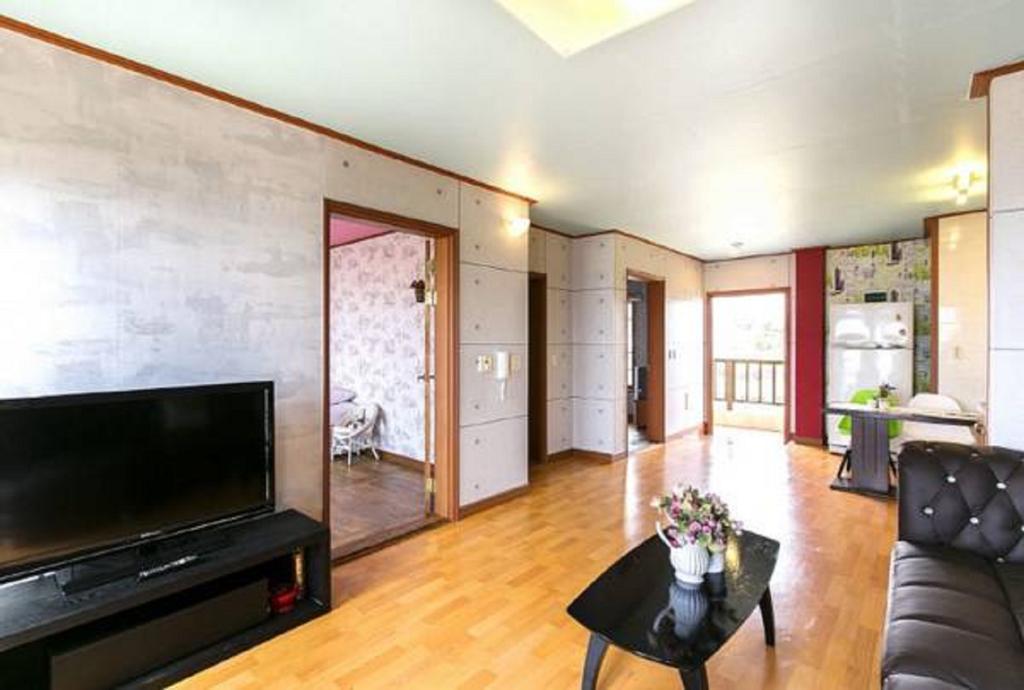 Dg Beach Pension 済州市 部屋 写真