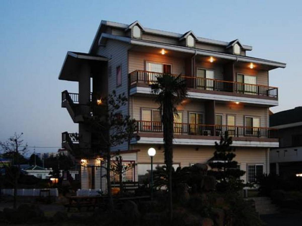 Dg Beach Pension 済州市 部屋 写真