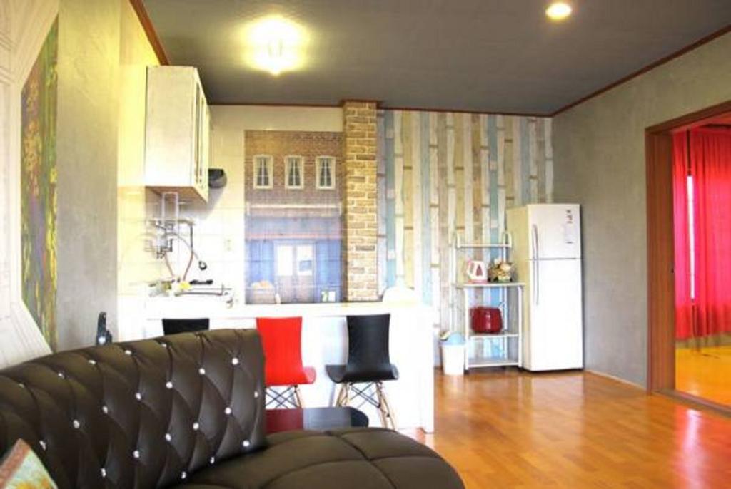 Dg Beach Pension 済州市 部屋 写真